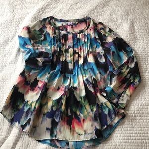 Feather print flowy top
